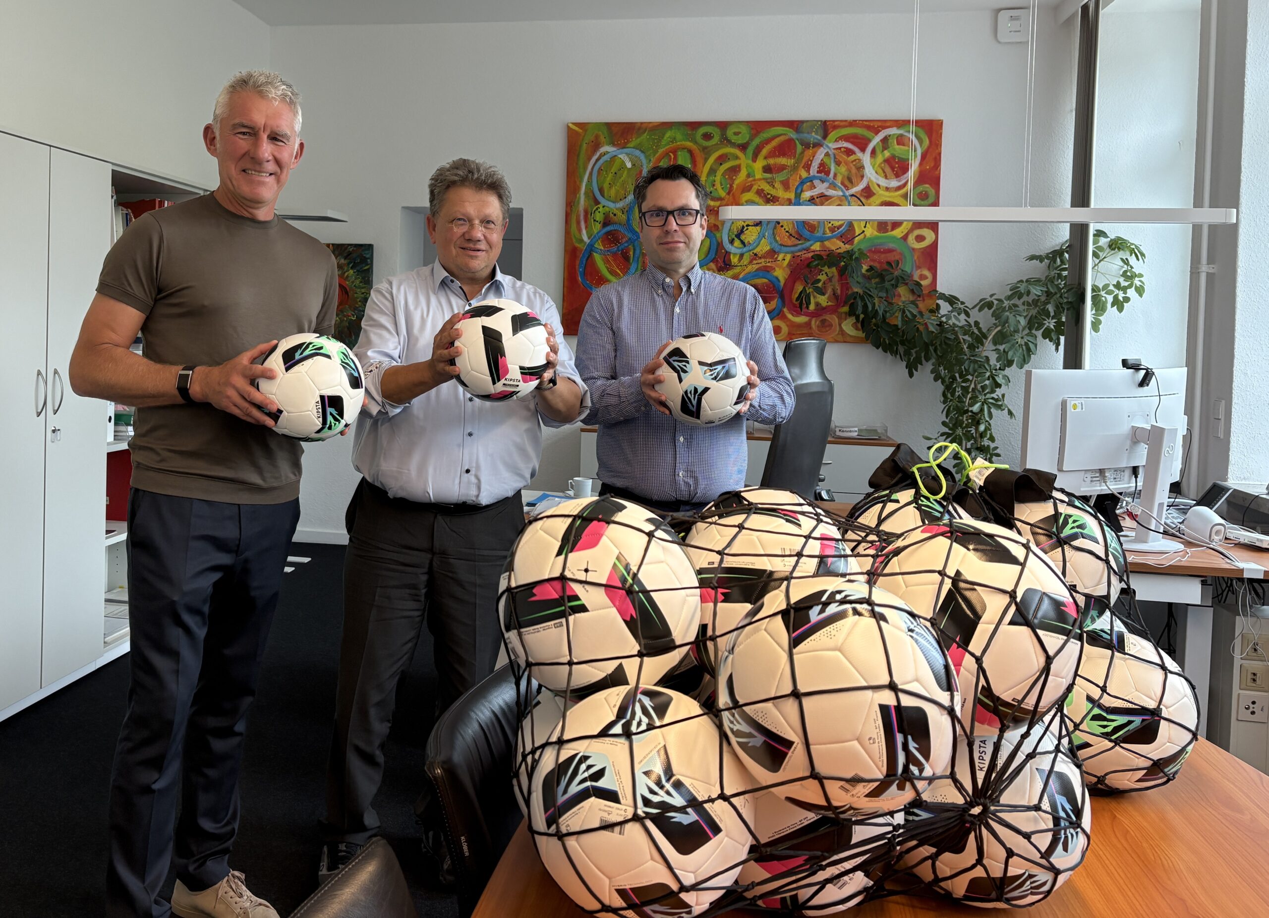 Schirmherr Mirko Slomka, Gesundheitsminister Dr. Andreas Philippi und Vorsitzender Dr. Konstantin Lekkos zur Woche der Demenz.